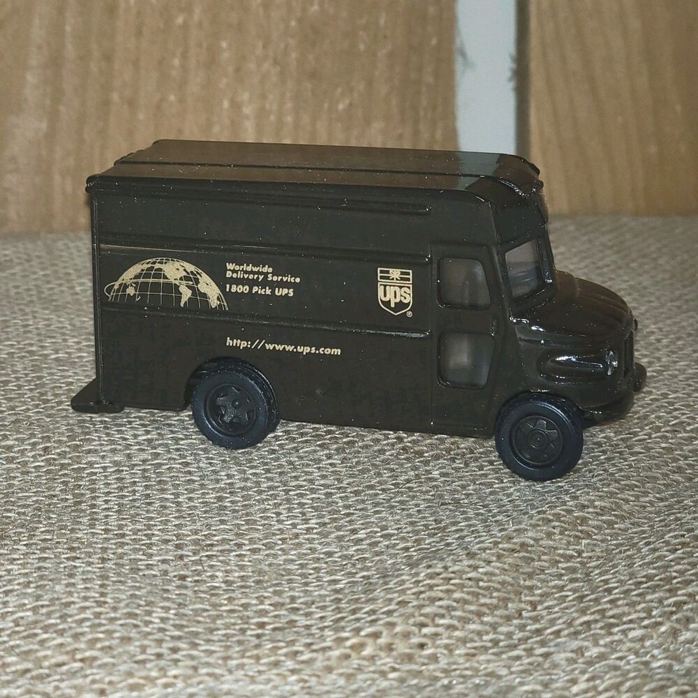 UPS Diecast Truck Exclusively For United Parcel Service Pre 2003 Logo 4in NIB